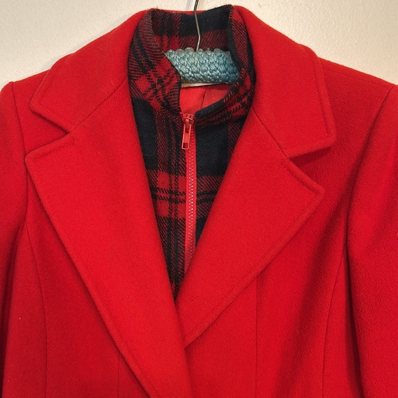 Gently worn child’s red pea coat custom sizing below - Picture 2 of 6